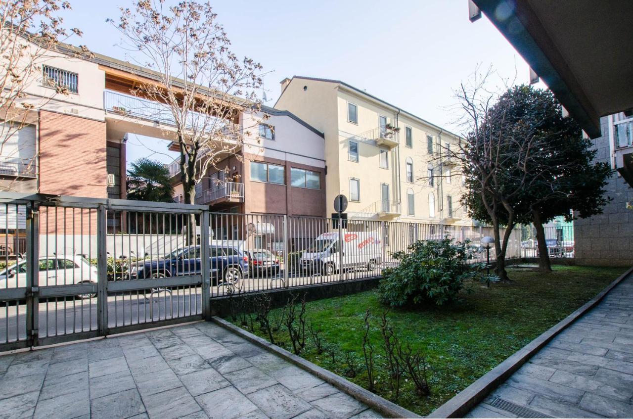 Zona Navigli - Smart House Con Tv 50 E Fast Wifi Apartamento Milão Exterior foto